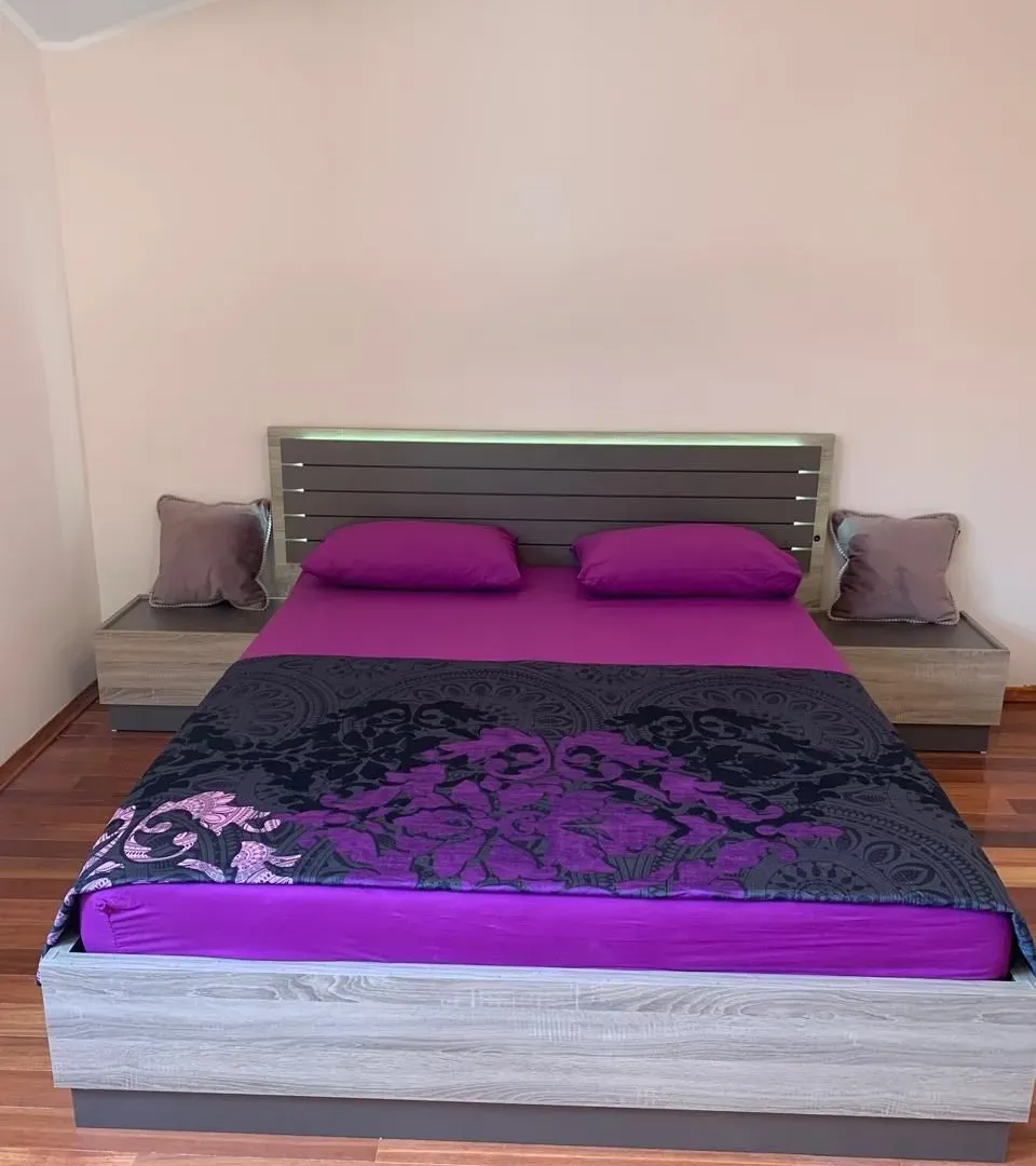 Rent, two bedroom apartment, 73m², Bečići, Budva