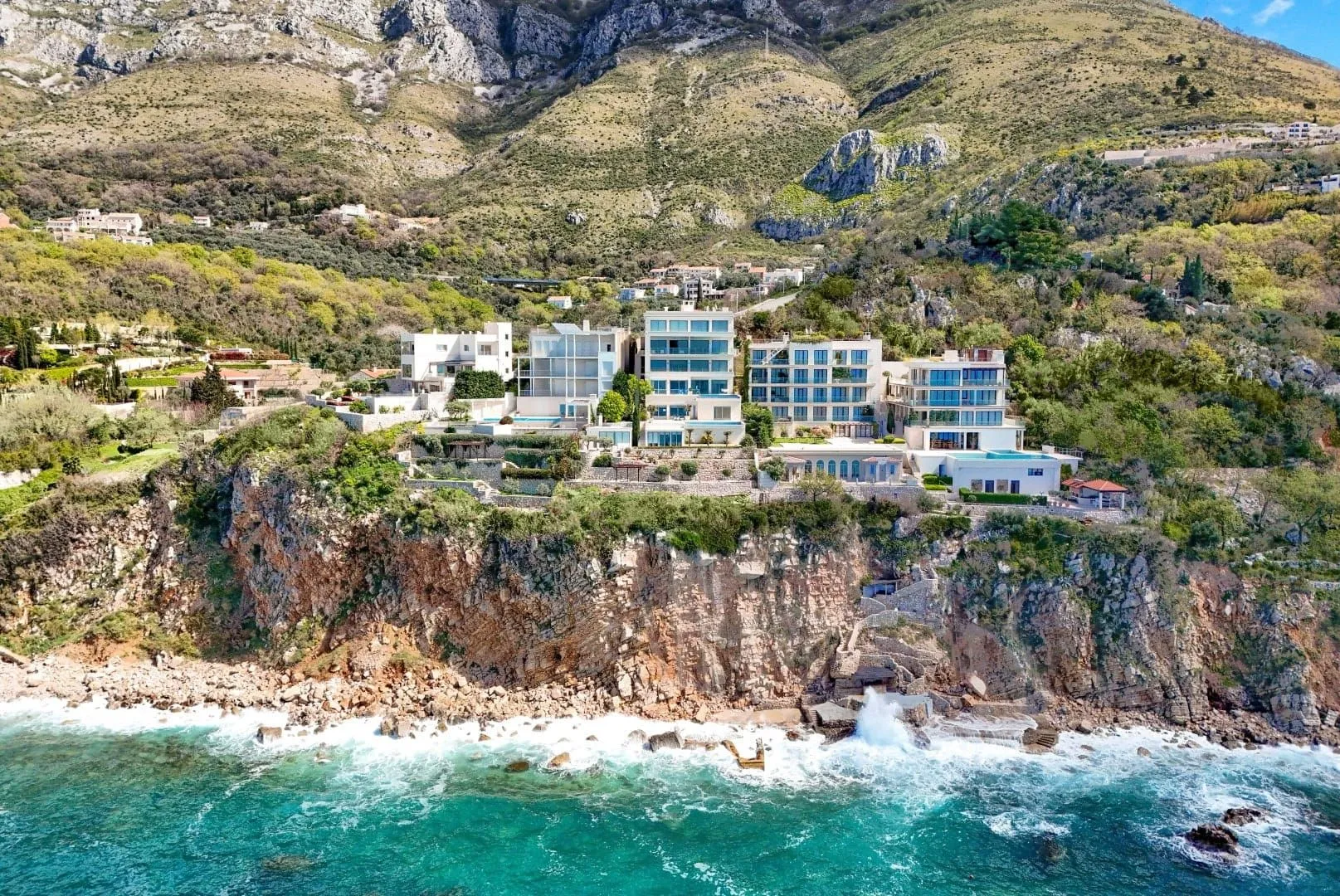 Prodaja, trosoban stan, 139m², Rijeka Reževići, Budva