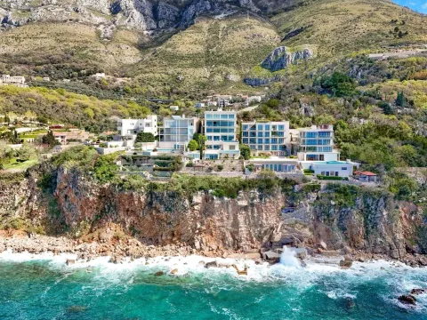 Prodaja, trosoban stan, 139m², Rijeka Reževići, Budva - image 4