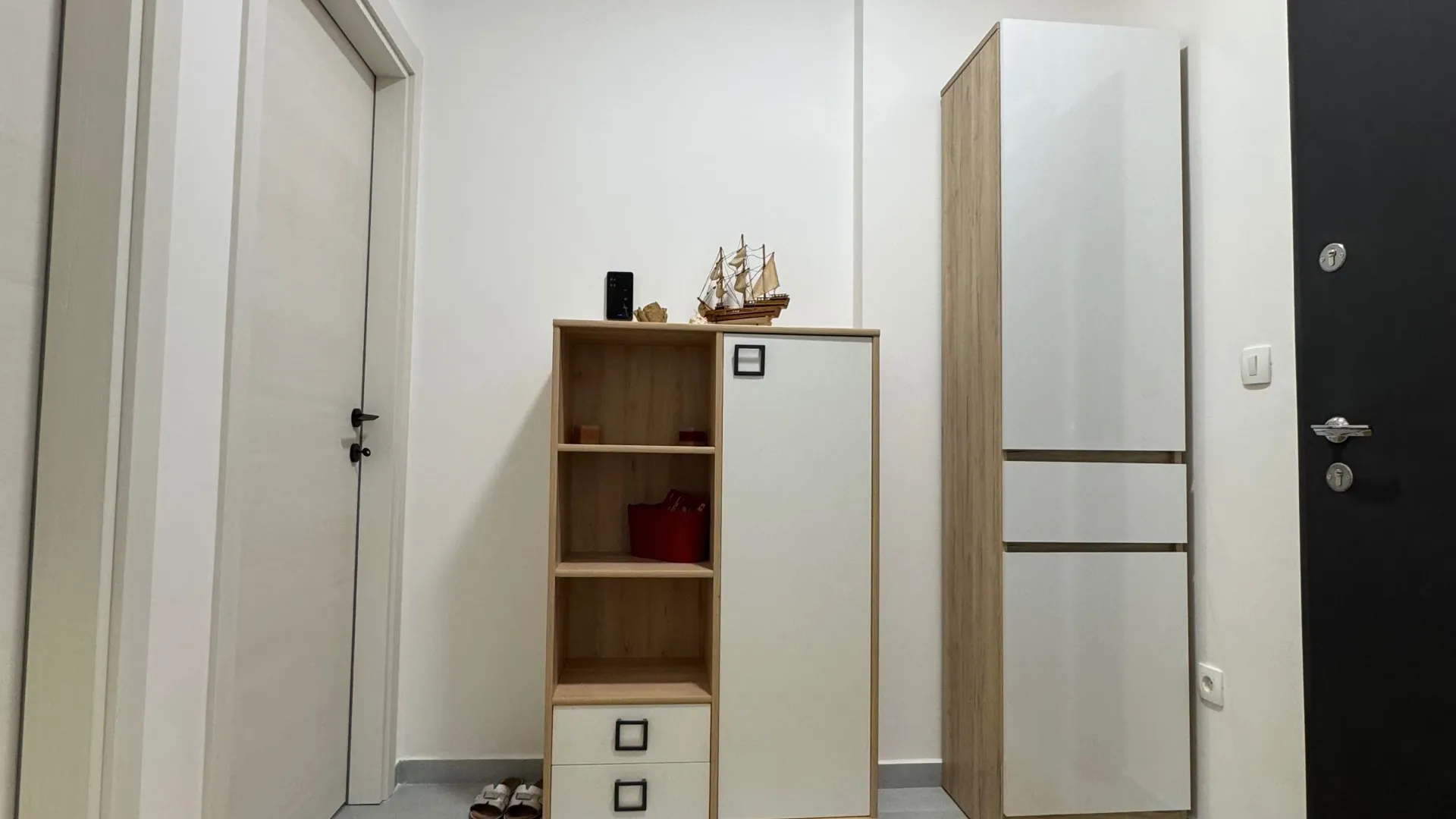 Rent, one bedroom apartment, 42m², Stari Aerodrom, Podgorica