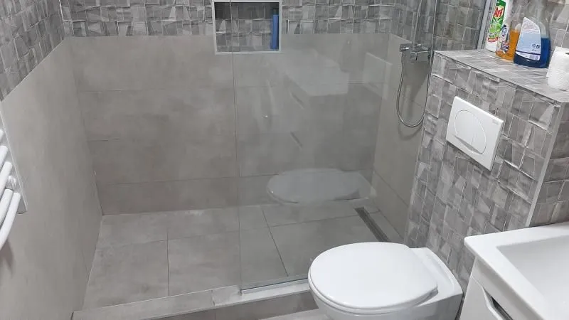 Izdavanje, dvosoban stan, 48m², Podbara, Novi Sad Sve Podlokacije