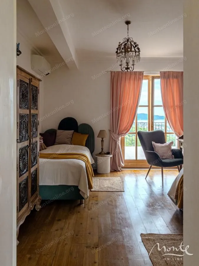 Sale, house, 354m², Ratiševina, Herceg Novi