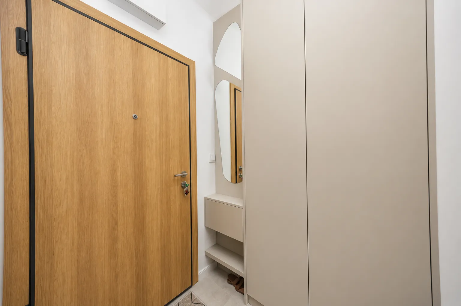 Izdavanje, jednosoban stan, 46m², New City, Podgorica