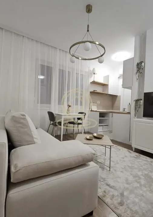 Izdavanje, dvosoban stan, 40m², Čubura, Beograd