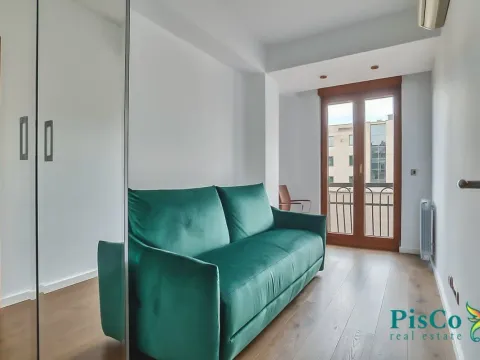 Izdavanje, dvosoban stan, 90m², Centar, Podgorica - image 8