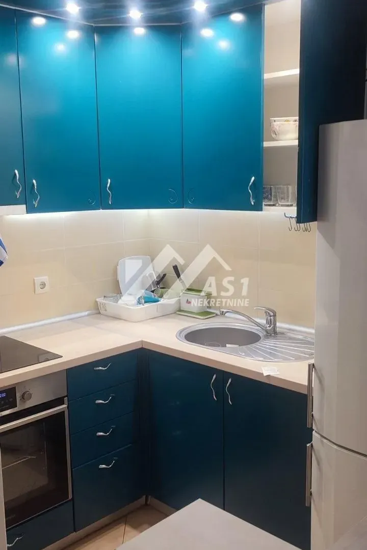 Izdavanje, dvosoban stan, 53m², Grbavica, Novi Sad Sve Podlokacije