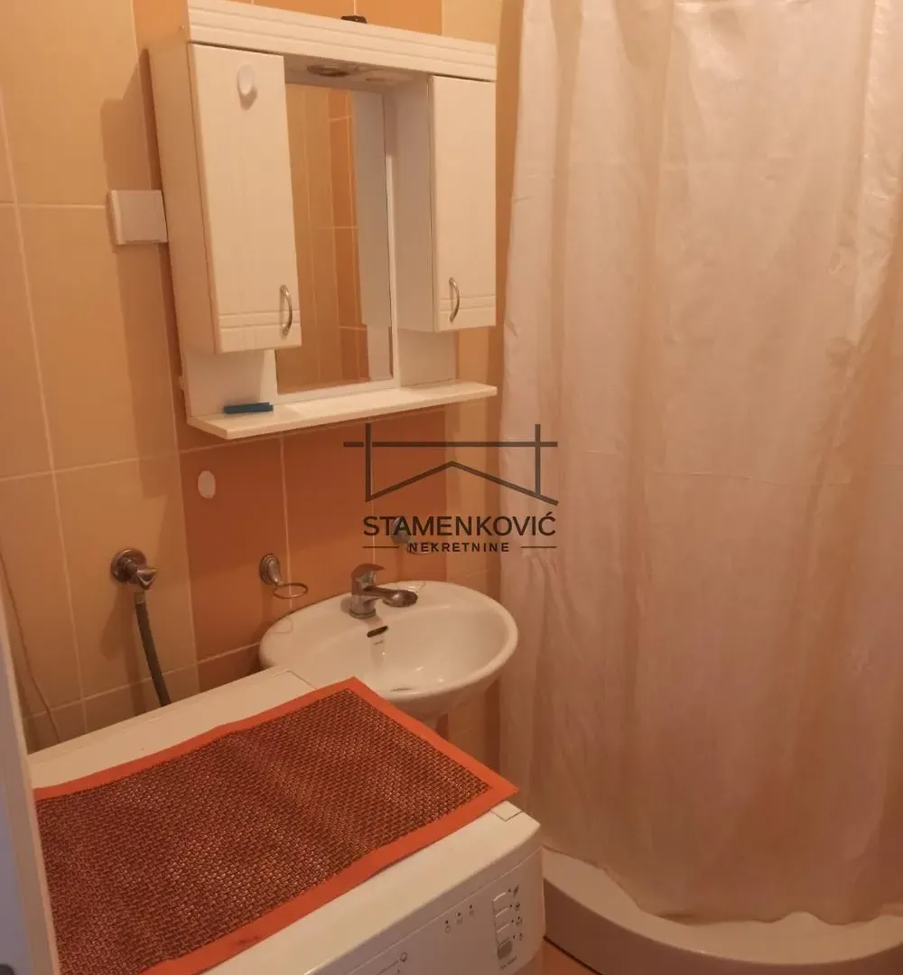 Prodaja, stan, 25m², Detelinara, Novi Sad Sve Podlokacije