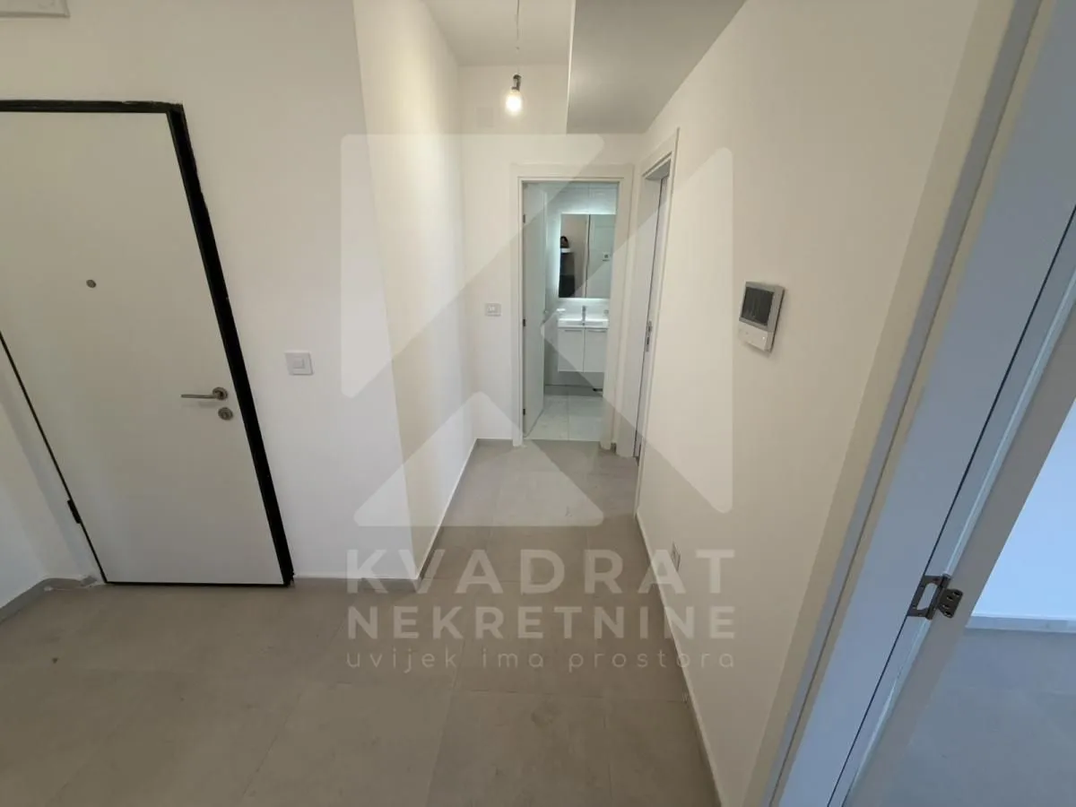 Prodaja, trosoban stan, 104m², Stari Aerodrom, Podgorica
