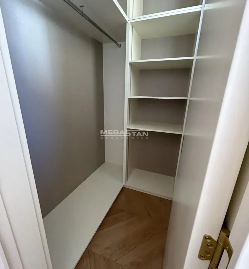 Prodaja, četvorosoban stan, 100m², Vračar Sve Podlokacije, Beograd