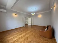 Izdavanje, četvorosoban stan, 123m², Centar, Novi Sad - image 3