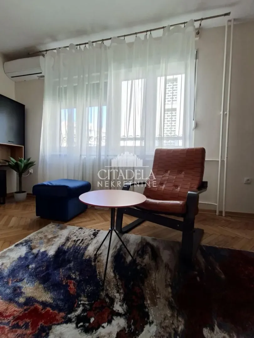 Izdavanje, dvosoban stan, 53m², Čukarica, Beograd