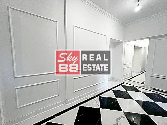 Prodaja, četvorosoban stan, 129m², Centar Sve Podlokacije, Beograd