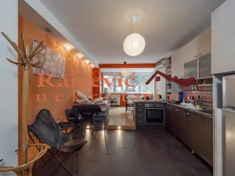 Prodaja, trosoban stan, 60m², Stari Grad, Beograd - image 2