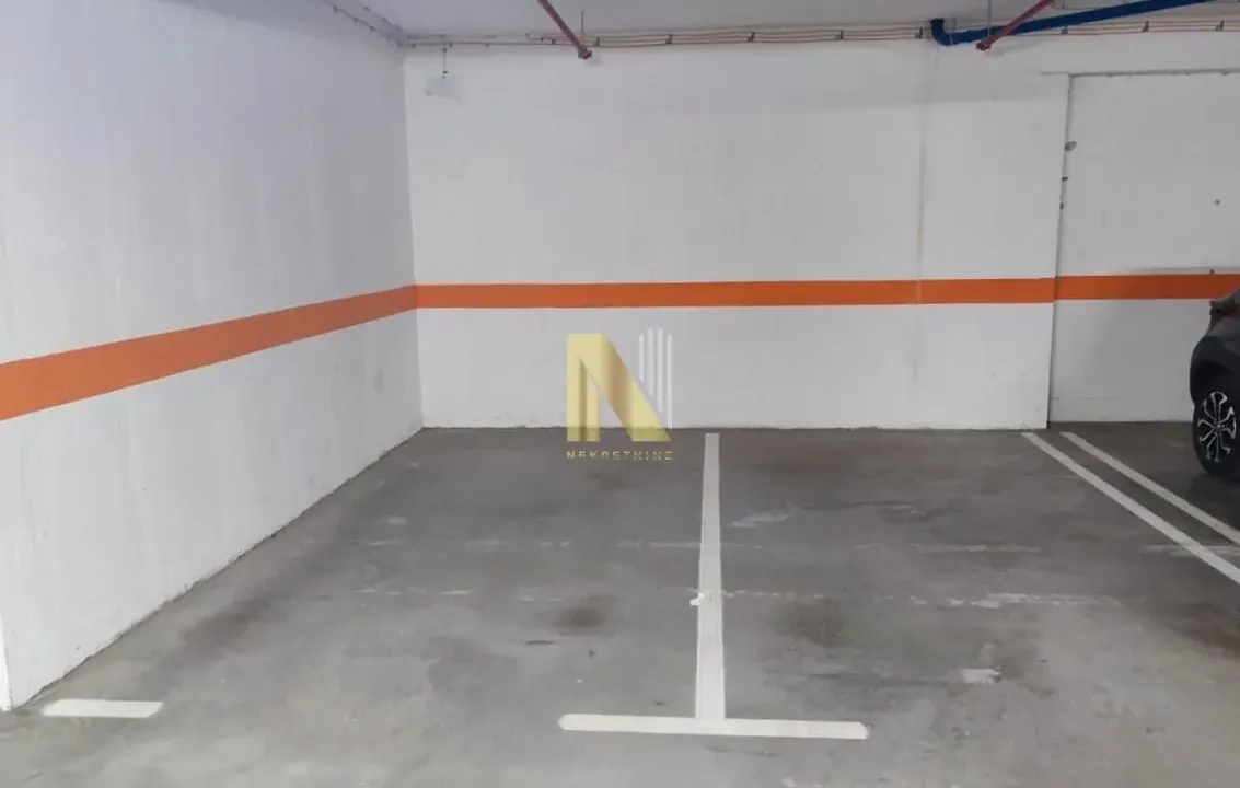 Rent, parking/garage, 13m², Adamovićevo Naselje, Novi Sad Sve Podlokacije