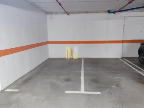 Parking garaža in Adamovićevo Naselje