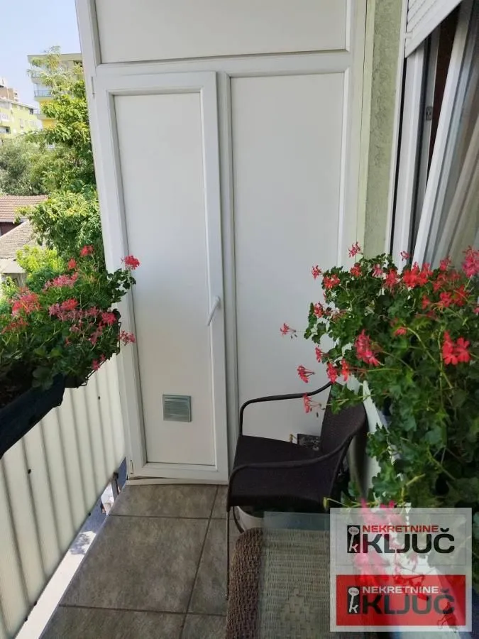 Prodaja, četvorosoban stan, 115m², Grbavica, Novi Sad Sve Podlokacije