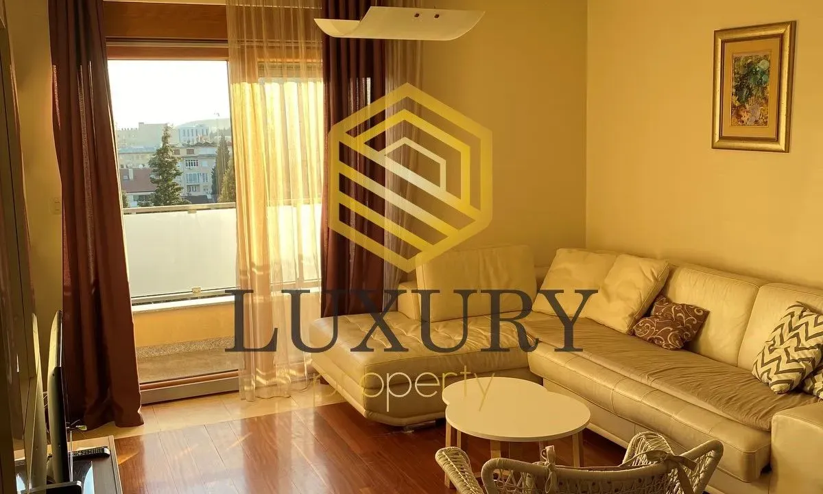 Izdavanje, jednosoban stan, 53m², Centar, Podgorica