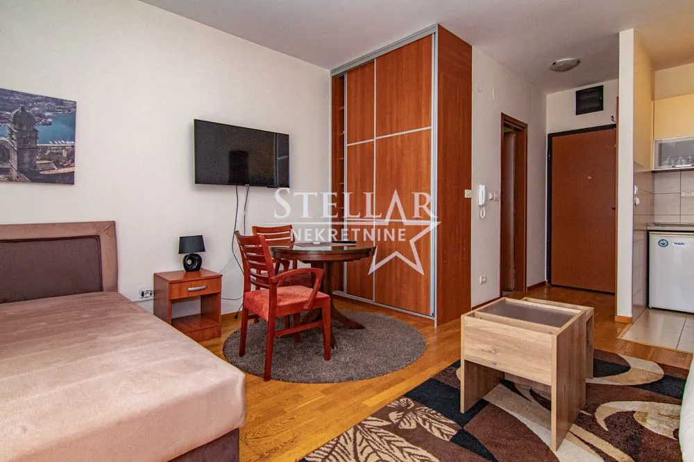Izdavanje, garsonjera, 30m², City Kvart, Podgorica