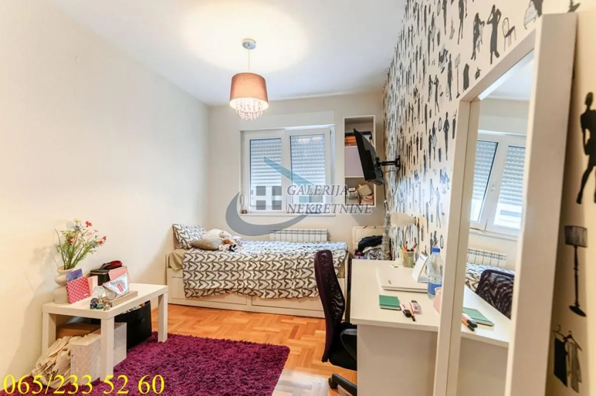 Prodaja, trosoban stan, 58m², Uciteljsko Naselje, Zvezdara Sve Podlokacije