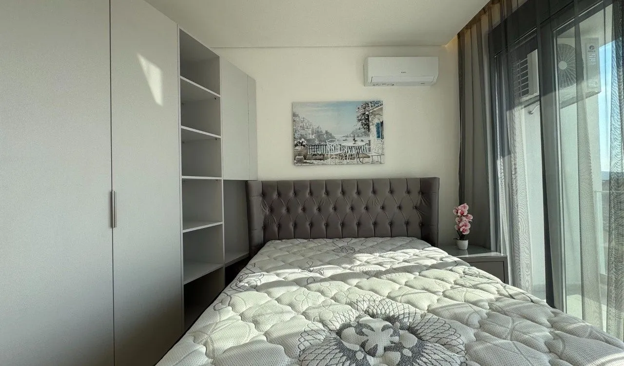 Prodaja, dvosoban stan, 76m², Tivat, Crna Gora