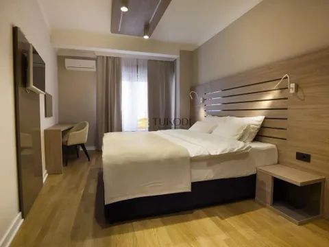 Izdavanje, trosoban stan, 75m², Vračar Hram, Vračar Sve Podlokacije - image 9