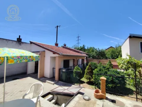 Prodaja, kuća, 236m², Adice, Novi Sad Sve Podlokacije - image 1