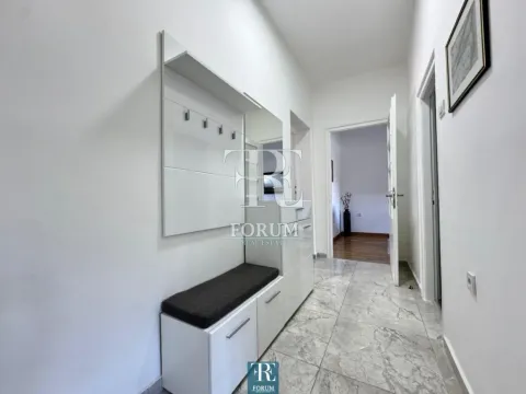 Izdavanje, jednosoban stan, 70m², Centar, Podgorica - image 5