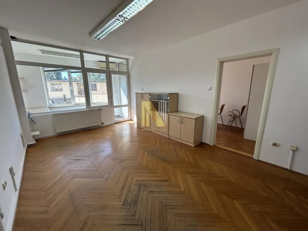Sale, office space, 46m², Bulevar Oslobodjenja, Novi Sad Sve Podlokacije