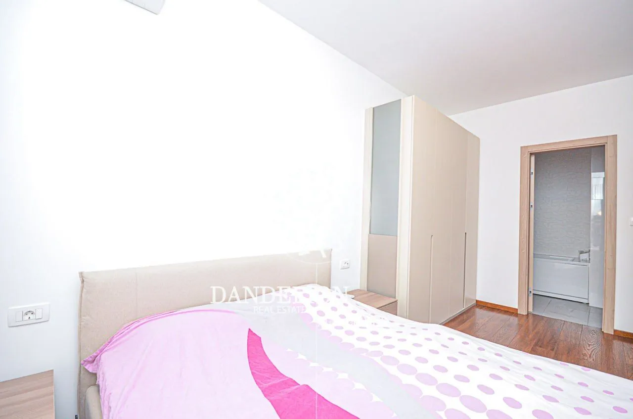 Rent, four bedroom apartment, 136m², Master Kvart, Podgorica
