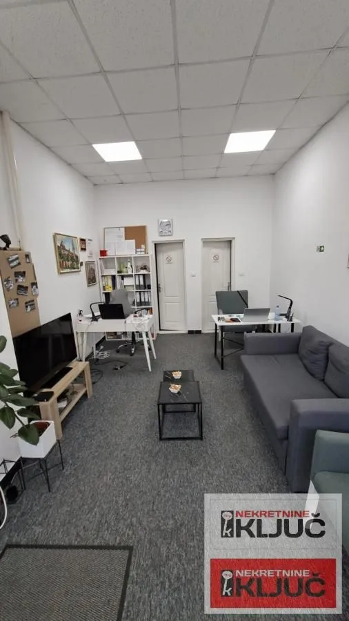 Rent, office space, 25m², Bulevar Evrope, Novi Sad Sve Podlokacije