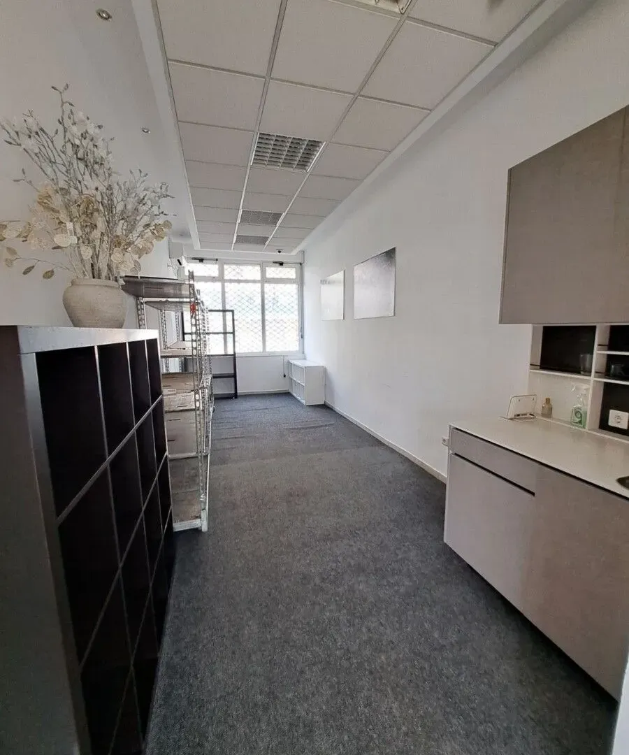 Rent, office space, 27m², Preko Morače, Podgorica
