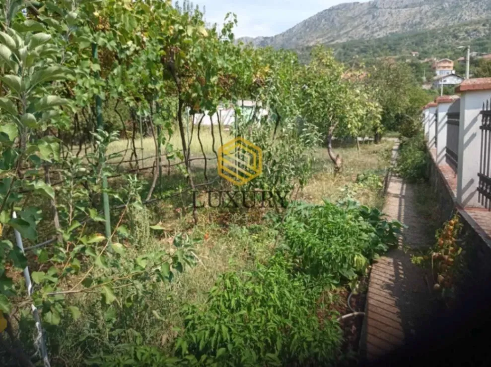 Prodaja, plac, 700m², Zlatica, Podgorica