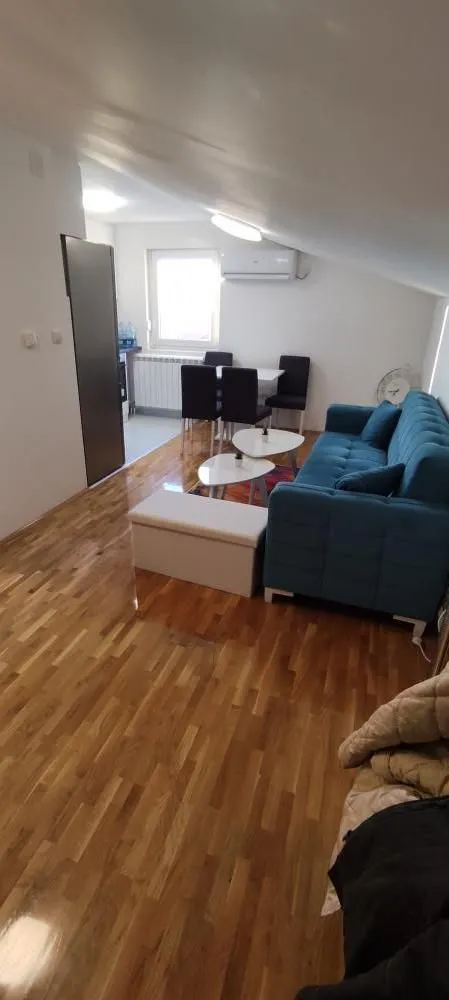 Izdavanje, stan, 23m², Žarkovo, Beograd