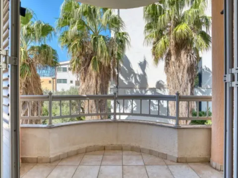 Sale, three bedroom apartment, 146m², Sveti Stefan, Budva - image 11