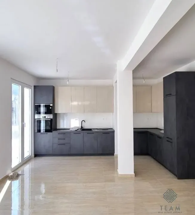 Prodaja, dvosoban stan, 68m², Đenovići, Herceg Novi