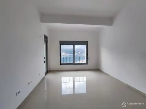 Prodaja, dvosoban stan, 78m², Dobrota, Kotor - image 2