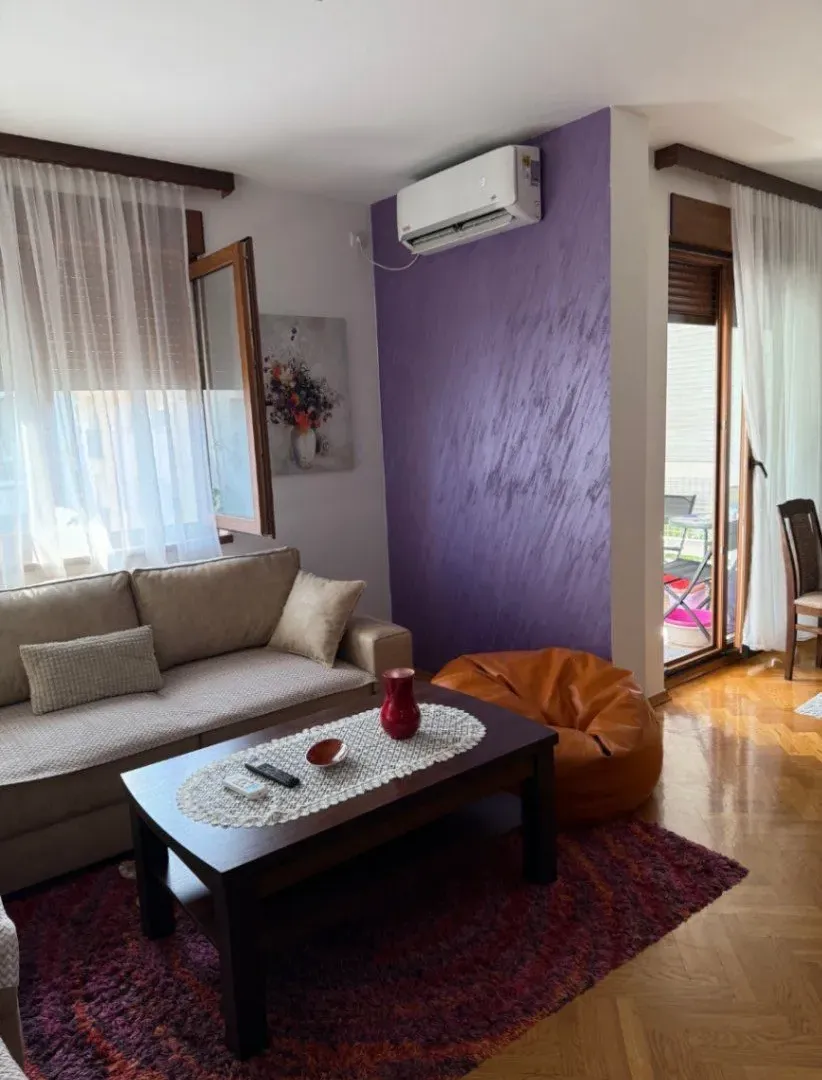 Izdavanje, jednosoban stan, 53m², Nova Dalmatinska, Podgorica
