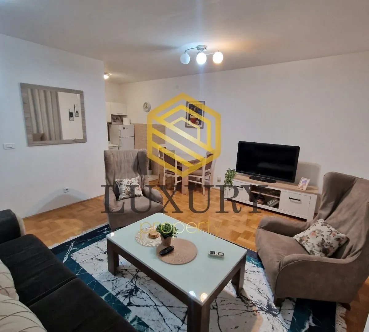 Izdavanje, dvosoban stan, 66m², Zabjelo, Podgorica