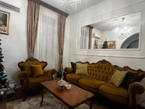 Prodaja, dvosoban stan, 68m², Centar, Podgorica - image 1