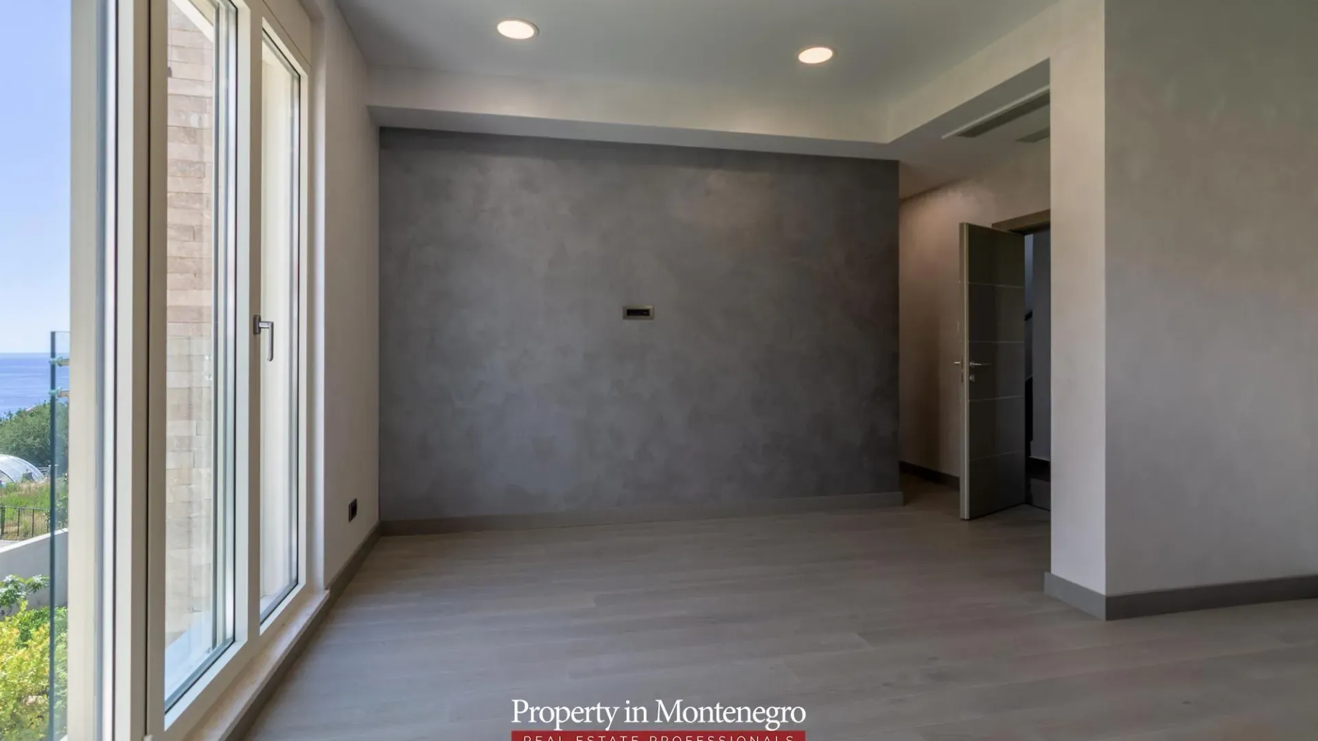Sale, house, 400m², Bečići, Budva