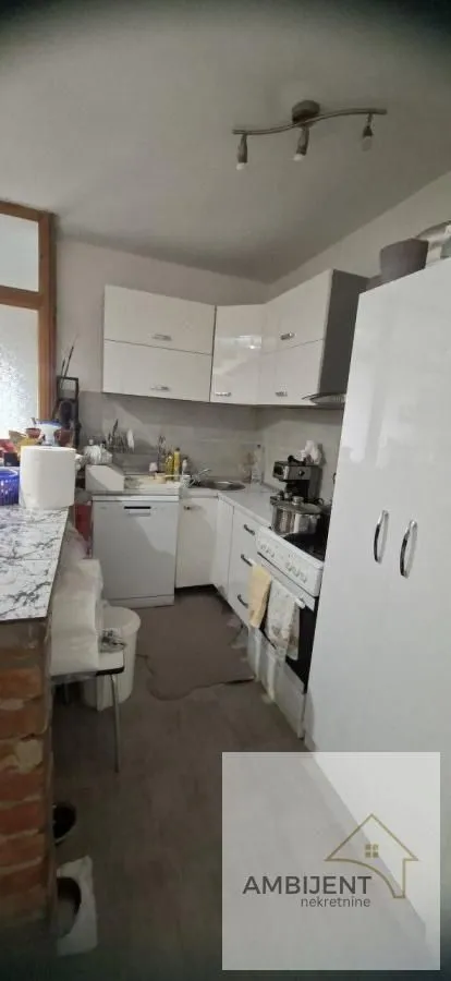 Prodaja, trosoban stan, 55m², Zemun Sve Podlokacije, Beograd