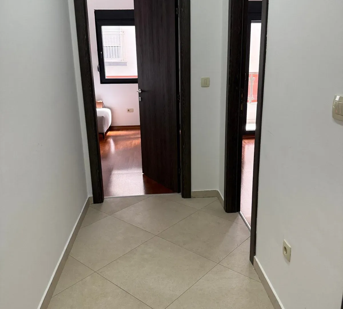Izdavanje, jednosoban stan, 45m², Ljubović, Podgorica