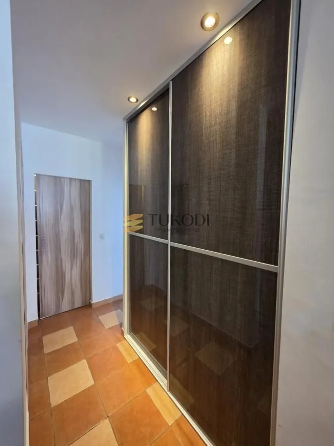 Izdavanje, kuća, 160m², Voždovac Sve Podlokacije, Beograd