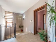 Prodaja, trosoban stan, 215m², Centar, Budva - image 17