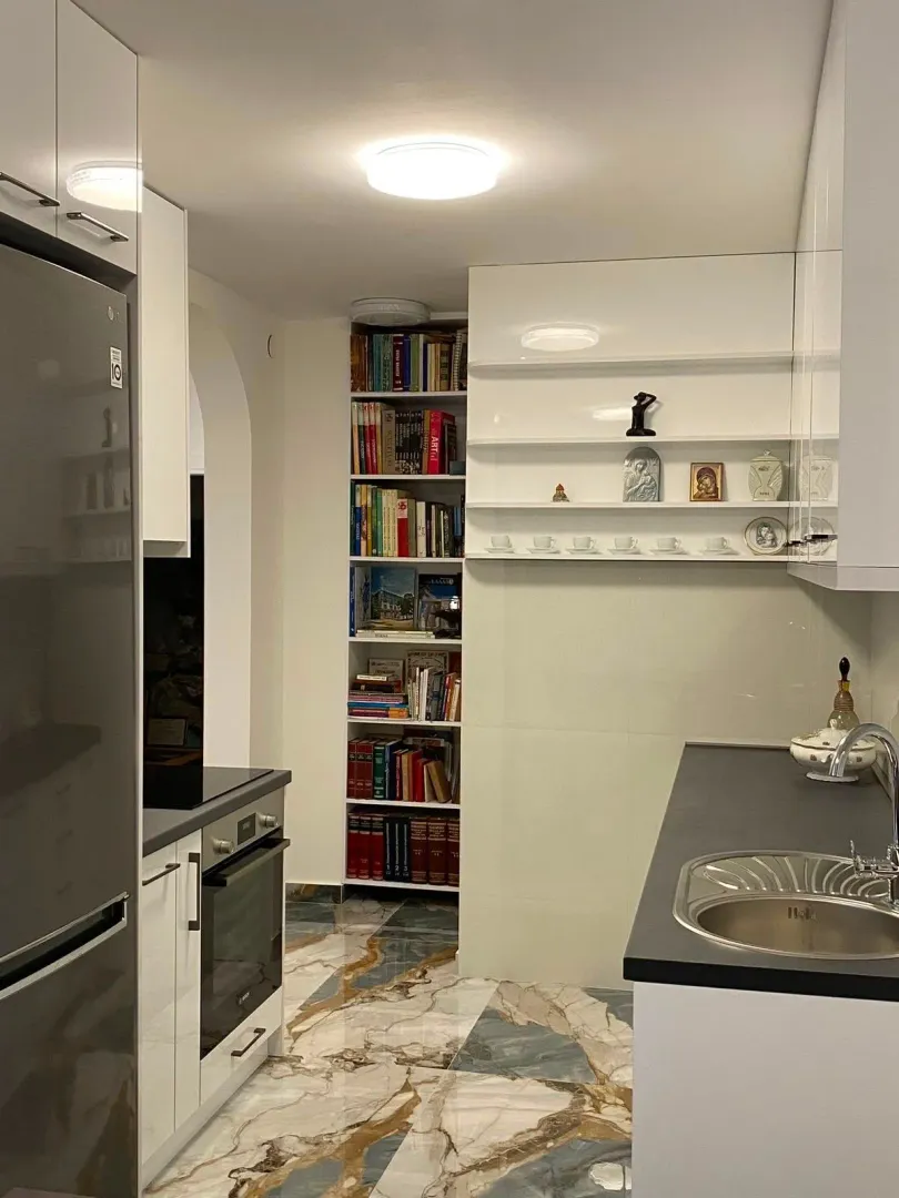 Izdavanje, trosoban stan, 90m², Preko Morače, Podgorica