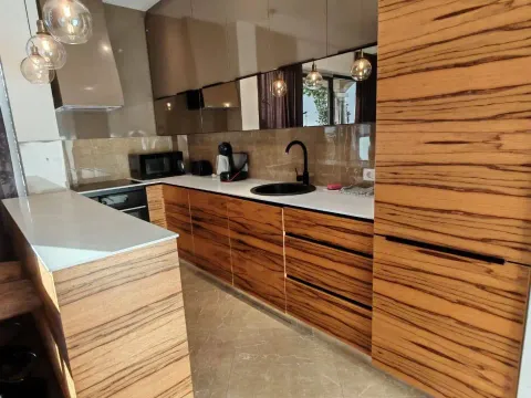 Rent, two bedroom apartment, 85m², Bečići, Budva - image 5