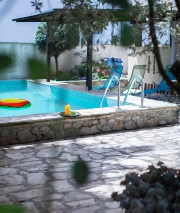 Sale, house, 300m², Krimovica, Kotor