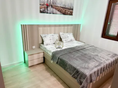 Izdavanje, jednosoban stan, 50m², Centar, Tivat - image 4
