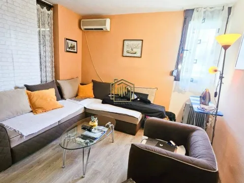 Rent, one bedroom apartment, 40m², Blok 5, Podgorica - image 2