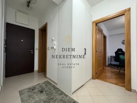 Izdavanje, jednosoban stan, 50m², City Kvart, Podgorica - image 4